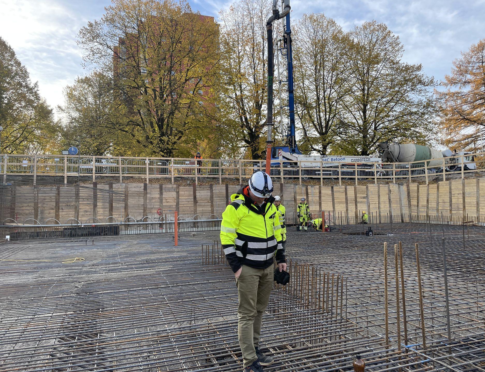 Concrete casting of the floor slab of the Mustamäe social building