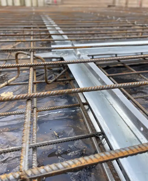 WPM® Crack Inducing Waterstop in the floor slab construction WPM® Crack Inducing Waterstop in the floor slab construction