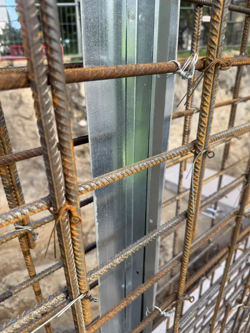 WPM® Crack Inducing Waterstop in the wall construction WPM® Crack Inducing Waterstop in the wall construction
