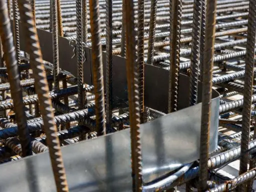 WPM® Metal Sheet Waterstop 125R before the concrete cast. WPM® Metal Sheet Waterstop 125R before the concrete cast.